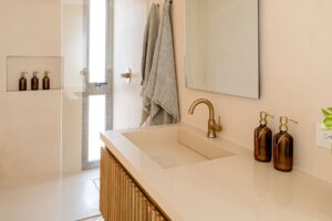 LUXURY RESIDENCE H 301