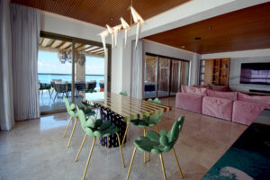 IMPRESSIVE BEACHFRONT PENTHOUSE WITH ICONIC ART