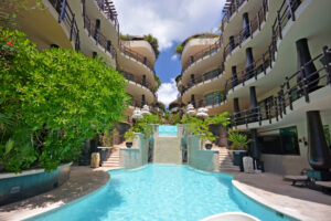CONDO HOTEL OCEANFRONT PENTHOUSE
