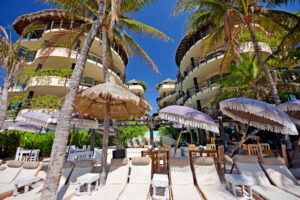 CONDO HOTEL OCEANFRONT PENTHOUSE