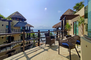 CONDO HOTEL OCEANFRONT PENTHOUSE
