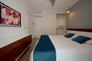 CENTRALLY LOCATED ONE-BEDROOM APARTMENT