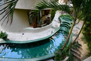 TWO-STORY 3-BEDROOM RESIDENCE IN AN EXCLUSIVE CONDO-HOTEL