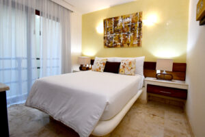 TWO-STORY 3-BEDROOM RESIDENCE IN AN EXCLUSIVE CONDO-HOTEL