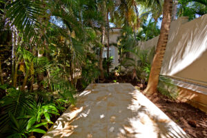 BEACHFRONT CASA PARAISO