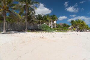BEACHFRONT LOT – A PARADISE OF WHITE SAND