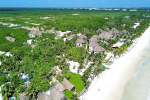 BEACHFRONT LOT – A PARADISE OF WHITE SAND