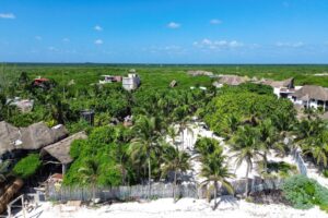 BEACHFRONT LOT – A PARADISE OF WHITE SAND