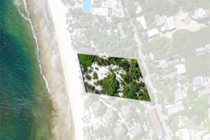 BEACHFRONT LOT – A PARADISE OF WHITE SAND