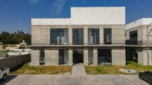Oficinas Corporativa de 3 Niveles for Rent