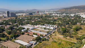 Oficinas Corporativa de 3 Niveles for Rent