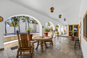 Casa Brisa del Mar | Charming oceanfront home with pool, Punta Pérula