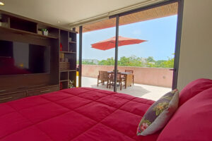EXQUISITE 3 BEDS PH IN THE HEART OF ENCHANTING TULUM