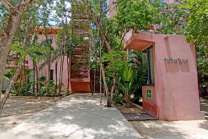 EXQUISITE 3 BEDS PH IN THE HEART OF ENCHANTING TULUM