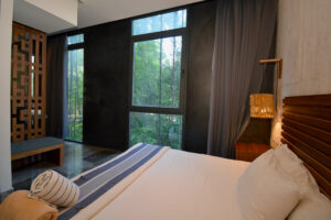 TWO BEDROOMS LOCK-OFF LARGE BALCONY