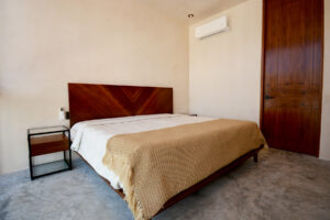 EXCLUSIVE TOWNHOUSE WITH ROOFTOP TERRACE AND DOUBLE POOL