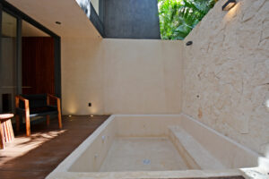 EXCLUSIVE TOWNHOUSE WITH ROOFTOP TERRACE AND DOUBLE POOL