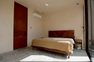 EXCLUSIVE TOWNHOUSE WITH ROOFTOP TERRACE AND DOUBLE POOL
