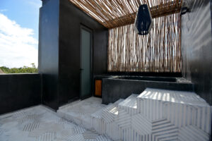 EXCLUSIVE TOWNHOUSE WITH ROOFTOP TERRACE AND DOUBLE POOL