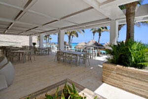 UNMATCHED OCEANFRONT PANORAMIC VIEWS LUXURY APARTMENT