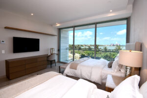 UNMATCHED OCEANFRONT PANORAMIC VIEWS LUXURY APARTMENT