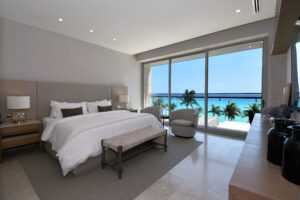 UNMATCHED OCEANFRONT PANORAMIC VIEWS LUXURY APARTMENT