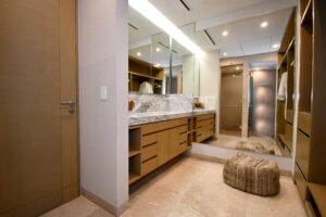 UNMATCHED OCEANFRONT PANORAMIC VIEWS LUXURY APARTMENT