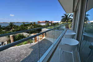 UNMATCHED OCEANFRONT PANORAMIC VIEWS LUXURY APARTMENT