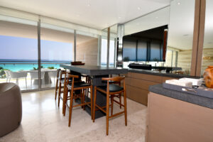 UNMATCHED OCEANFRONT PANORAMIC VIEWS LUXURY APARTMENT