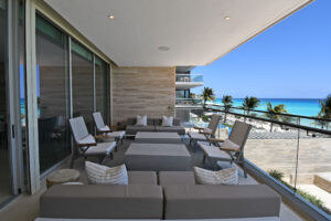 UNMATCHED OCEANFRONT PANORAMIC VIEWS LUXURY APARTMENT