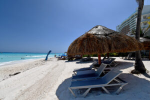 UNMATCHED OCEANFRONT PANORAMIC VIEWS LUXURY APARTMENT