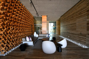 UNMATCHED OCEANFRONT PANORAMIC VIEWS LUXURY APARTMENT