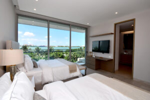 UNMATCHED OCEANFRONT PANORAMIC VIEWS LUXURY APARTMENT