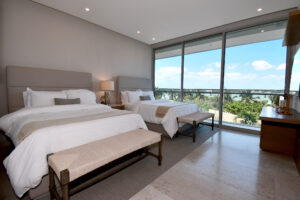 UNMATCHED OCEANFRONT PANORAMIC VIEWS LUXURY APARTMENT