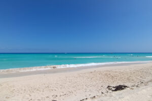 UNMATCHED OCEANFRONT PANORAMIC VIEWS LUXURY APARTMENT