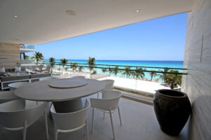 UNMATCHED OCEANFRONT PANORAMIC VIEWS LUXURY APARTMENT