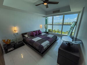 BEACHFRONT APARTMENT WITH THE BEST VIEWS TOWARDS THE SEA AND THE LAGOON, RECENTL