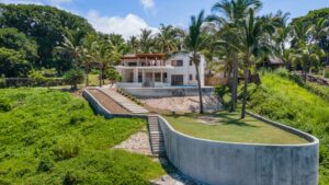 Villa Cormorán | Contemporary colonial elegance by the sea, Litibú