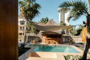 EXCLUSIVE VILLAS IN EL CUYO, A FEW STEPS FROM THE SEA, SURROUNDED BY NATURE.