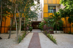 SPECTACULAR APARTMENT WITH PRIVATE TERRACE, LOCK OFF AND THE BEST VIEWS