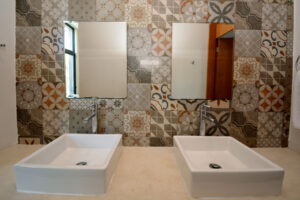 SPECTACULAR APARTMENT WITH PRIVATE TERRACE, LOCK OFF AND THE BEST VIEWS