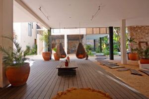 SPECTACULAR APARTMENT WITH PRIVATE TERRACE, LOCK OFF AND THE BEST VIEWS