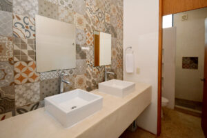 SPECTACULAR APARTMENT WITH PRIVATE TERRACE, LOCK OFF AND THE BEST VIEWS