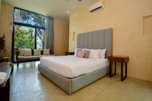 SPECTACULAR APARTMENT WITH PRIVATE TERRACE, LOCK OFF AND THE BEST VIEWS