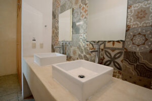 SPECTACULAR APARTMENT WITH PRIVATE TERRACE, LOCK OFF AND THE BEST VIEWS