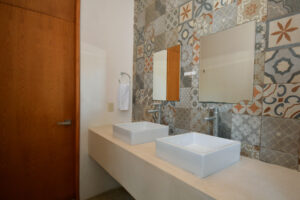 SPECTACULAR APARTMENT WITH PRIVATE TERRACE, LOCK OFF AND THE BEST VIEWS