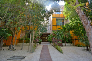 SPECTACULAR APARTMENT WITH PRIVATE TERRACE, LOCK OFF AND THE BEST VIEWS