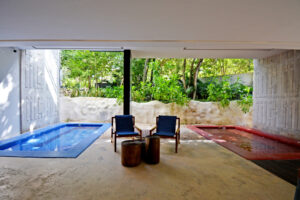 SOPHISTICATED AND UNIQUE STYLE STUDIO