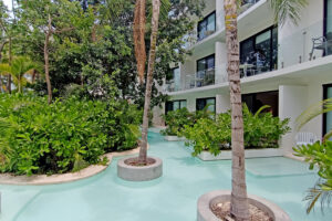 LAGUNAS CENTRAL PARK SWIM UP STUDIO
