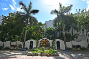 Exclusive Mediterranean Aura Residence